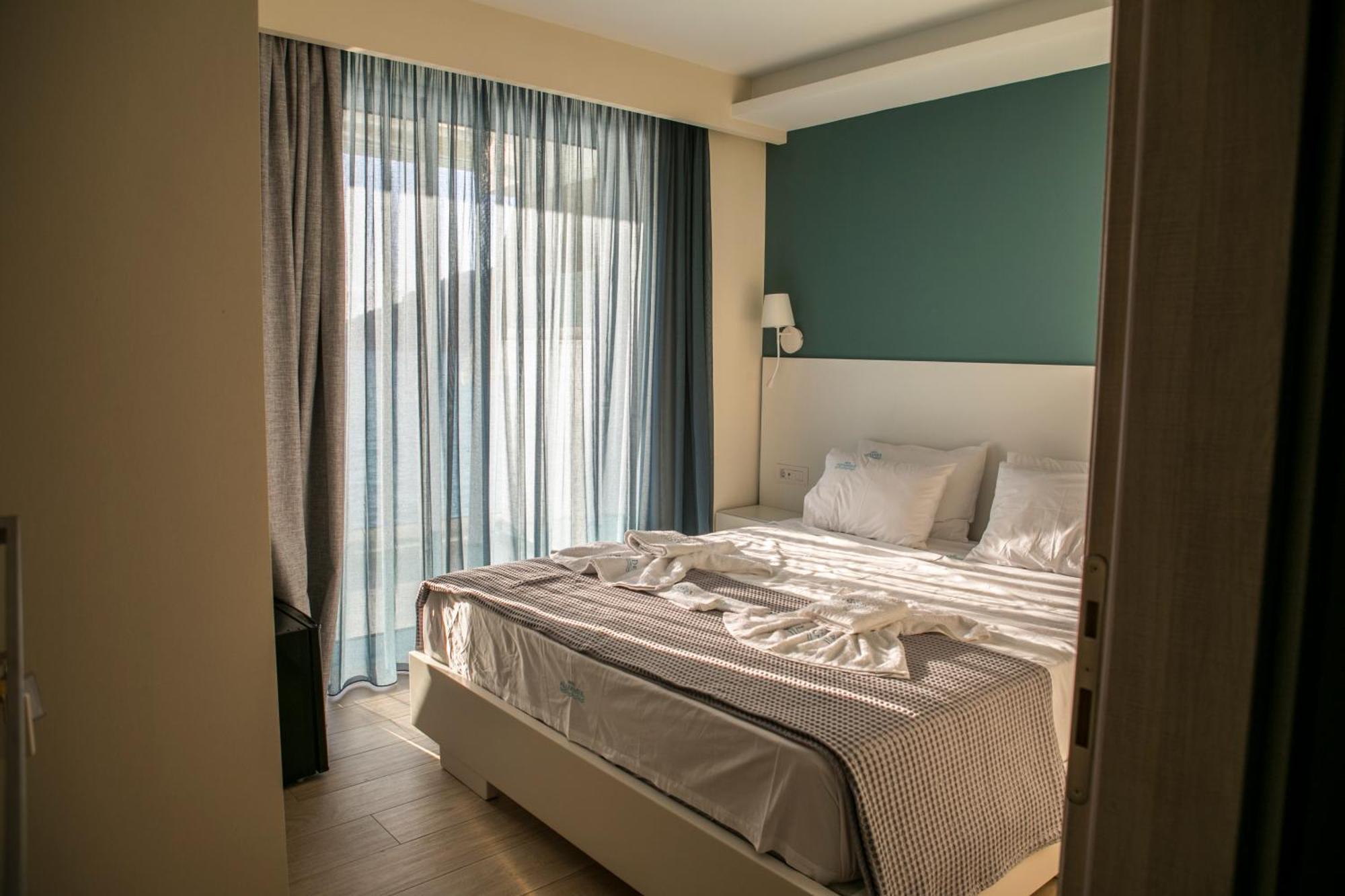 Hotel Alexander Mytikas  Exterior photo
